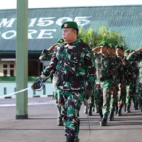 Tingkatkan Disiplin, Personil Kodim 1505 Tidore Gelar Latihan Langkah Defile