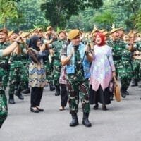 Danpussenarmed TNI AD Lakukan Kunjungan Kerja ke Yonarmed 12 Kostrad