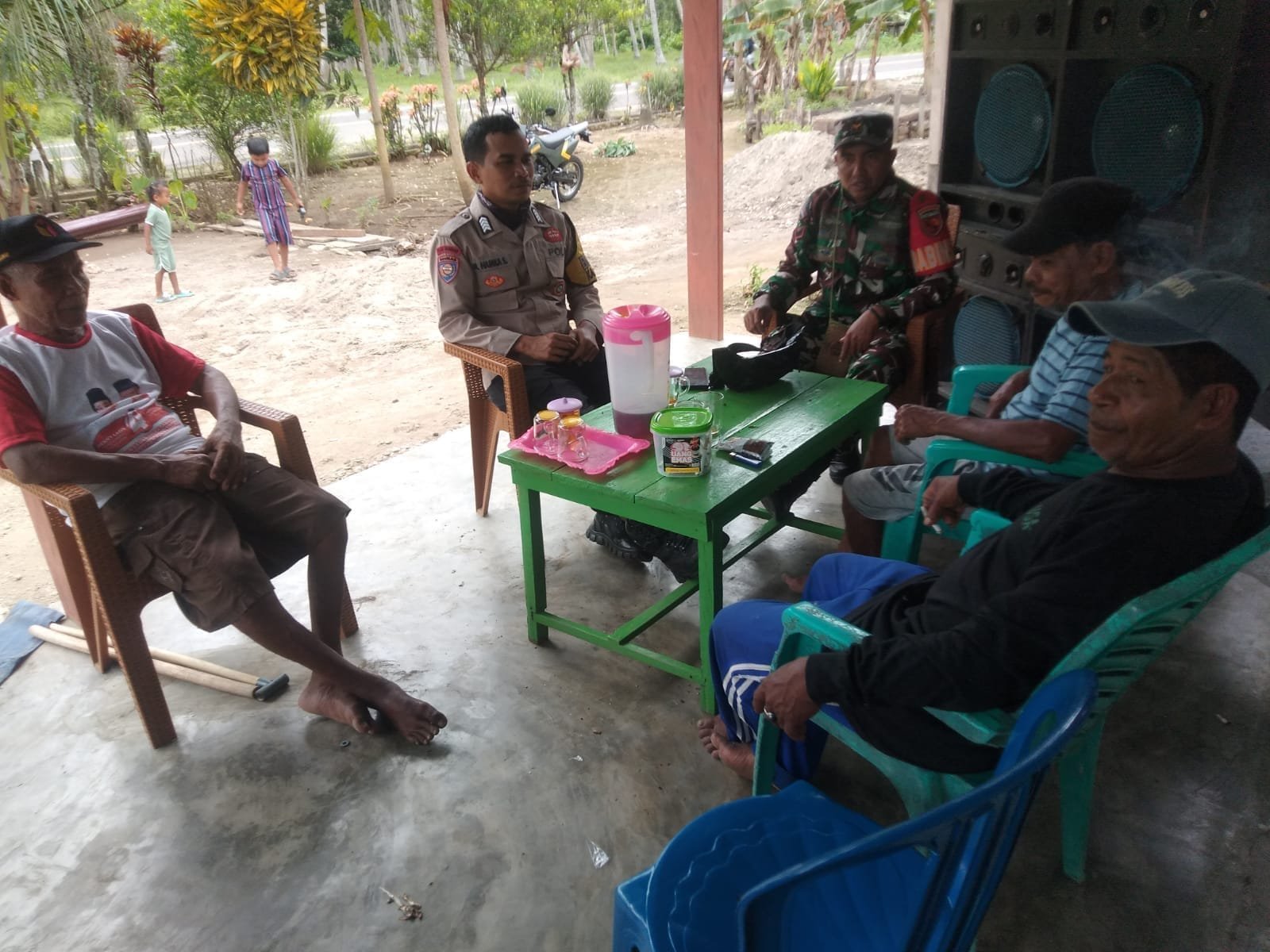 Kunjungi Tokoh Masyarakat, Babinsa dan Bhabinkamtibmas Pererat Silaturahmi dan Bahas Kamtibmas
