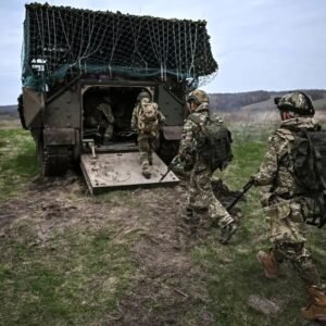 Rusia Menurunkan Kendaraan Tempur Bradley yang Disita dari Ukraina