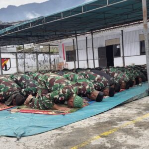 Satgas Yonif 715/Mtl Rayakan Idul Fitri 1446 H Dengan Khusyuk di Daerah Penugasan