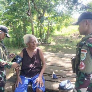 Sentuhan Kasih TNI: Bantu Warga Perbatasan Papua Kampung Sota dengan Layanan Kesehatan