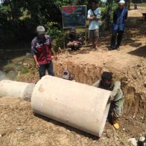 TMMD Ke-124, Gorong-Gorong Dipasang Buka Akses Jalan Baru di HST 