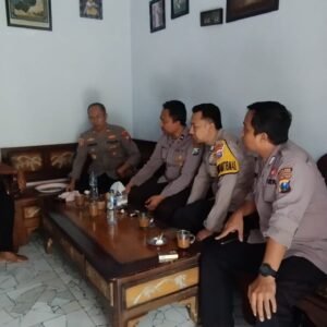 Kapolsek Tiris Sambang Kabiro Media Patrolihukum.net, Perkuat Sinergi Jaga Kamtibmas Kondusif