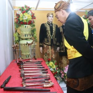 Pataji Rengganis Pamerkan Koleksi Pusaka di Yadnya Kasada Probolinggo