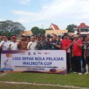 Danramil Kanigaran Hadiri Pembukaan Wali Kota Cup, Wujudkan Bibit Sepakbola Pelajar