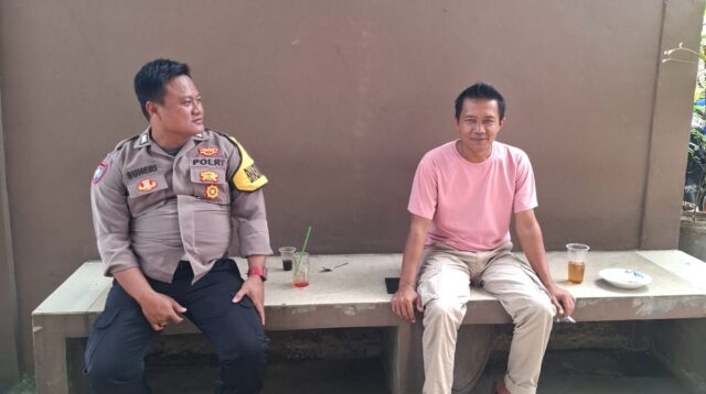 Bripka Suheri Wijaya Sambang Warga, Pererat Silaturahmi dan Jaga Kamtibmas
