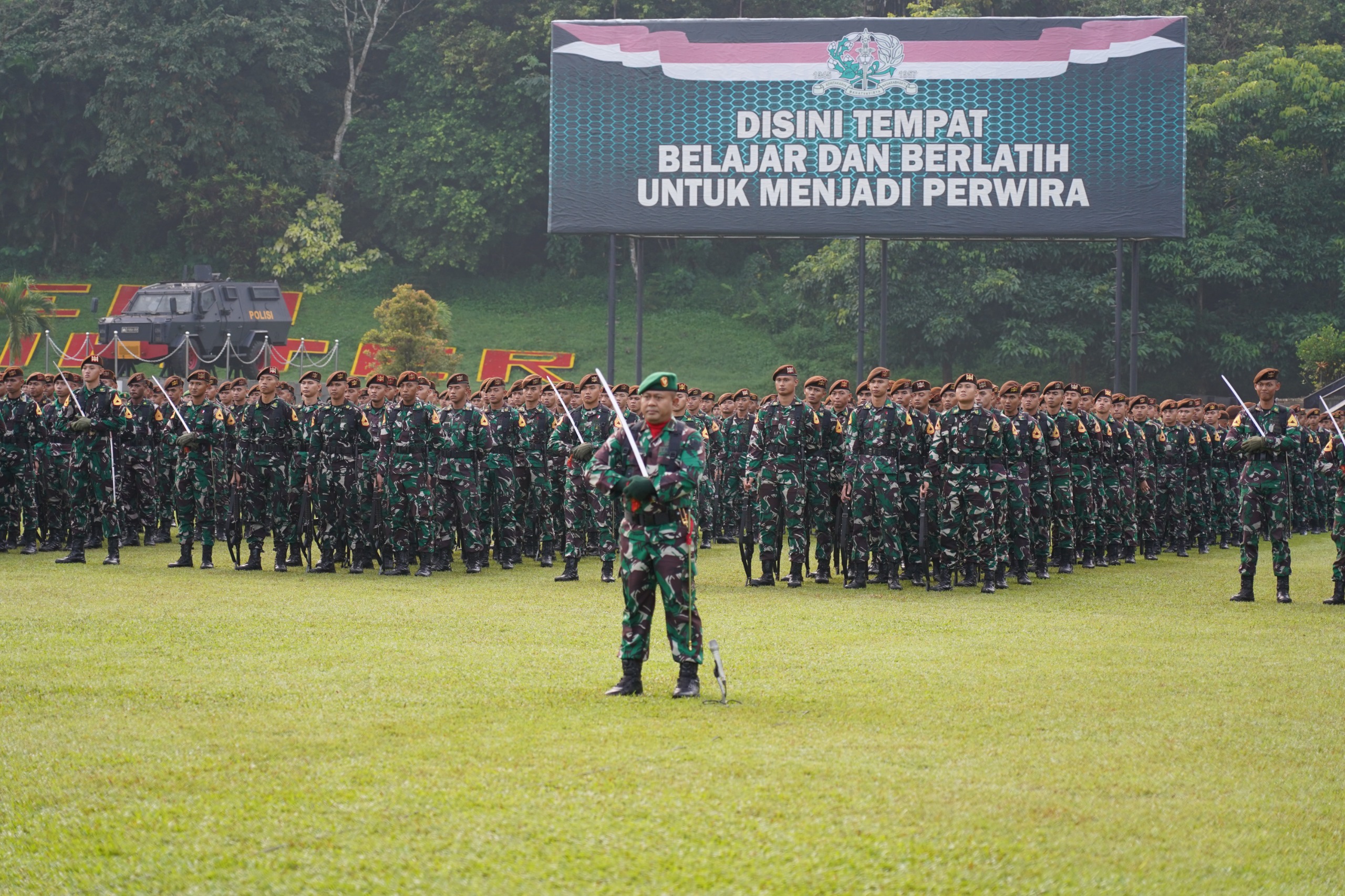 Upacara Bendera Akhir Bulan Juni 2025 Akademi Militer Dipimpin Dirum Akmil