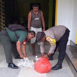 Perangi Miras, Babinsa dan Polsek Gerebek Lokasi Penyimpanan Cap Tikus