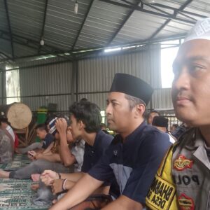 Bhabinkamtibmas Desa Sukanagara Laksanakan Shalat Jumat Keliling, Pererat Silaturahmi dan Sampaikan Himbauan Kamtibmas