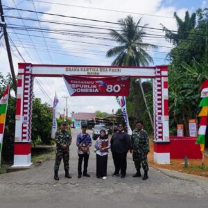 Semarak HUT ke-80 RI, Warga HST Ramaikan Lomba Gapura Kodim