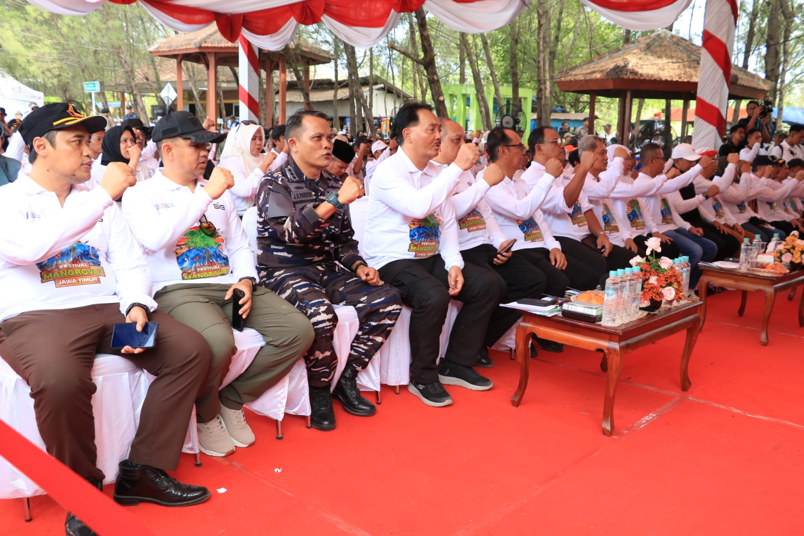 Dukung Kelestarian Ekosistem, Dandim 0820 Probolinggo Tanam Mangrove