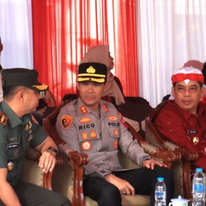 HUT RI ke-80, Dandim Probolinggo Hadiri Lomba Gerak Jalan Pelajar