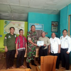 Batituud Koramil Kenohan Dampingi Penyaluran BLT, Pastikan Bantuan Tepat Sasaran