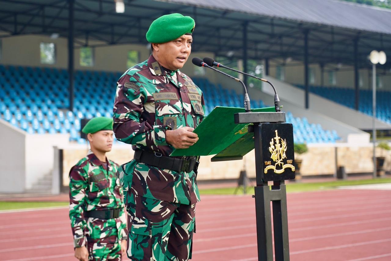 Inspektur Akmil Pimpin Upacara Bendera Awal September