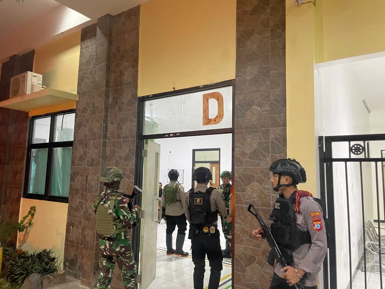 Polri Bersama TNI Gelar Patroli Besar di Maybrat, Wujudkan Rasa Aman Warga