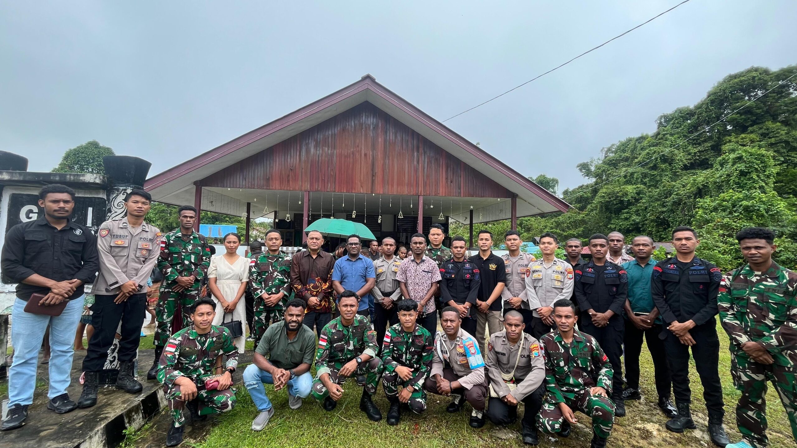 Kapolres Maybrat Hadiri Ibadah Minggu Kasih, Ajak Warga Jaga Kamtibmas dan Pererat Persaudaraan