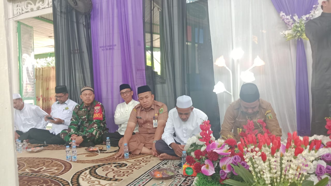 Babinsa Koramil 1008-06/Banua Lawas Hadiri Peringatan Maulid Nabi Muhammad SAW di Masjid Pusaka