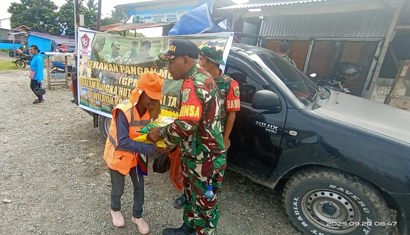 Jaga Stabilitas Harga Beras, Kodim 1710/Mimika Kolaborasi Dengan Perum Bulog Terus Gelar Gerakan Pangan Murah Kepada Warga Timika
