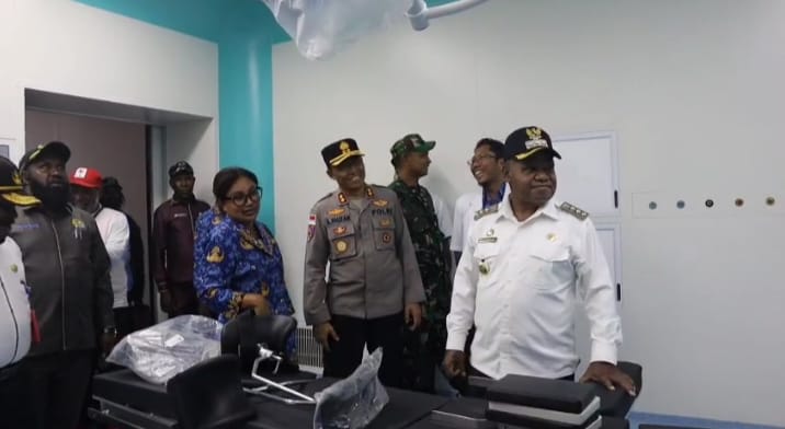 TNI Bersama Pejabat Pemda Laksanakan Anjangsana di RSUD Mulia