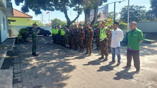 TNI, Satpol PP, Banser, dan Ansor di Krucil dan Tegalsiwalan Kompak Gelar Apel serta Jaga Keamanan Bersama