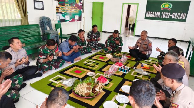 TNI-Polri di Labuan Amas Utara Tunjukkan Kekompakan di HUT ke-80 TNI