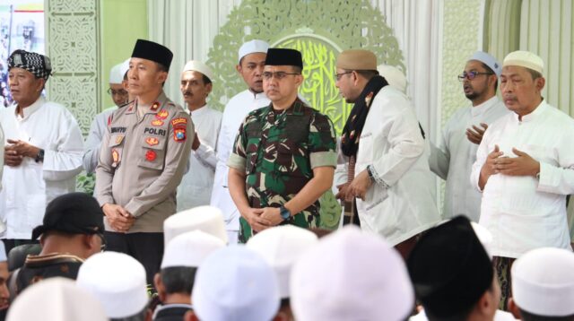Dandim 0820/Probolinggo Serukan Cinta Rasul dan Cinta Negara dalam Peringatan Maulid Nabi di Kademangan