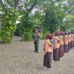 Serka Agus Budiono Tanamkan Semangat Kebangsaan di Kalangan Pelajar Banyuanyar Melalui Latihan Baris-Berbaris