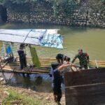Gotong Royong Bersihkan Sungai Barabai, Babinsa dan Satpol PP Gerakkan Aksi Lingkungan Sehat