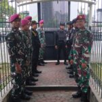 Prajurit Yonif 2 Marinir Laksanakan Pengamanan Situasi Nasional di Sejumlah Objek Vital Negara