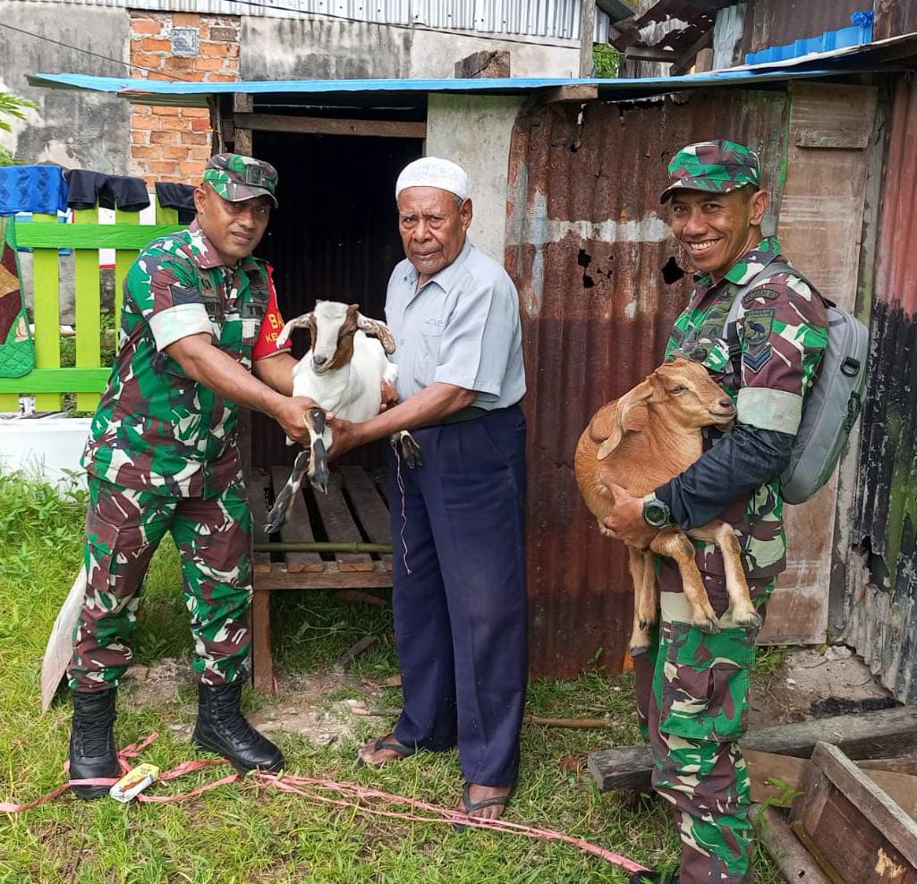 Perkuat Ekonomi Masyarakat lewat Bantuan Bibit Ternak Melalui Pemerintah Pusat Kepada Tokoh Adat dan Tokoh Masyarakat di PBD