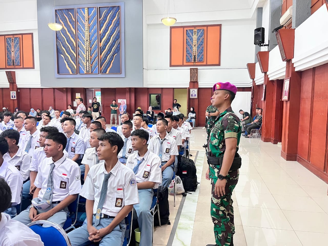 Prajurit Yonif 2 Marinir Sambut Calon Peserta Pendidikan Gapura Panca Waluya Batch VI dengan Semangat dan Disiplin