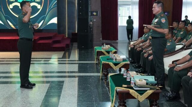 Pengarahan Gubernur Akademi Militer kepada Orang Tua Prajurit Taruna