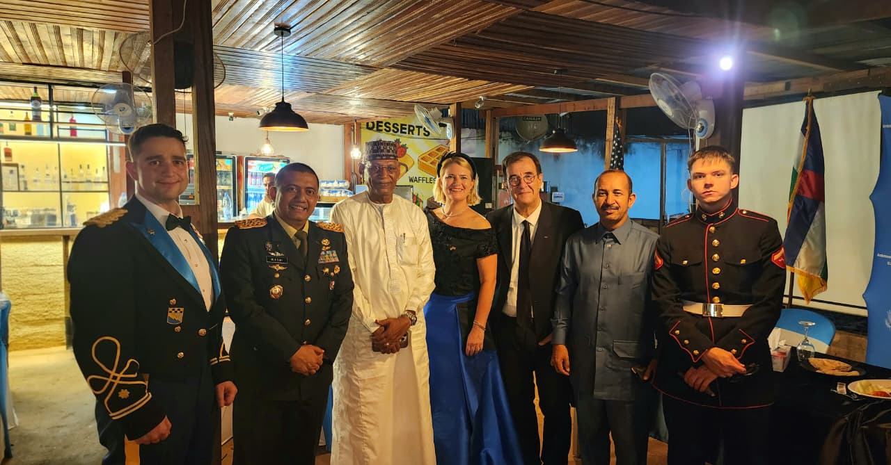 Tamu Kehormatan, DFC MINUSCA Hadiri 250th Marine Birthday Ball