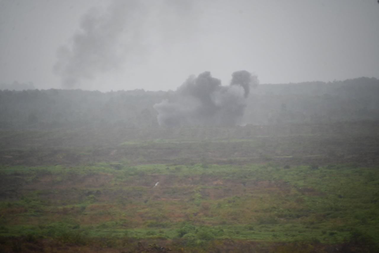 Pesawat F-16 TNI AU Laksanakan Serangan Udara Langsung di Latihan TNI Terintegrasi