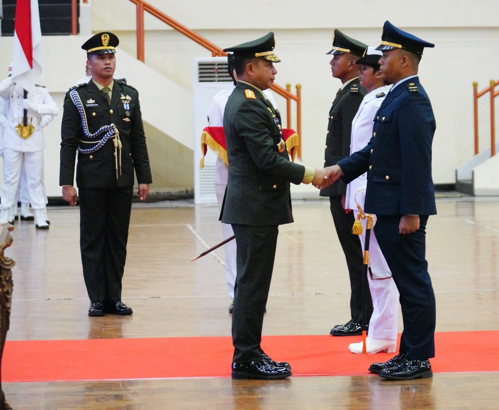 Atlet Juara Dunia Angkat Besi Rizki Juniansyah, Kini Resmi Sandang Pangkat Letnan Dua