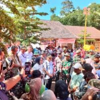 TNI-Bupati Lumajang Bersinergi Pulihkan Korban Semeru: Pengungsian SMPN 02 Pronojiwo Mulai Ditutup