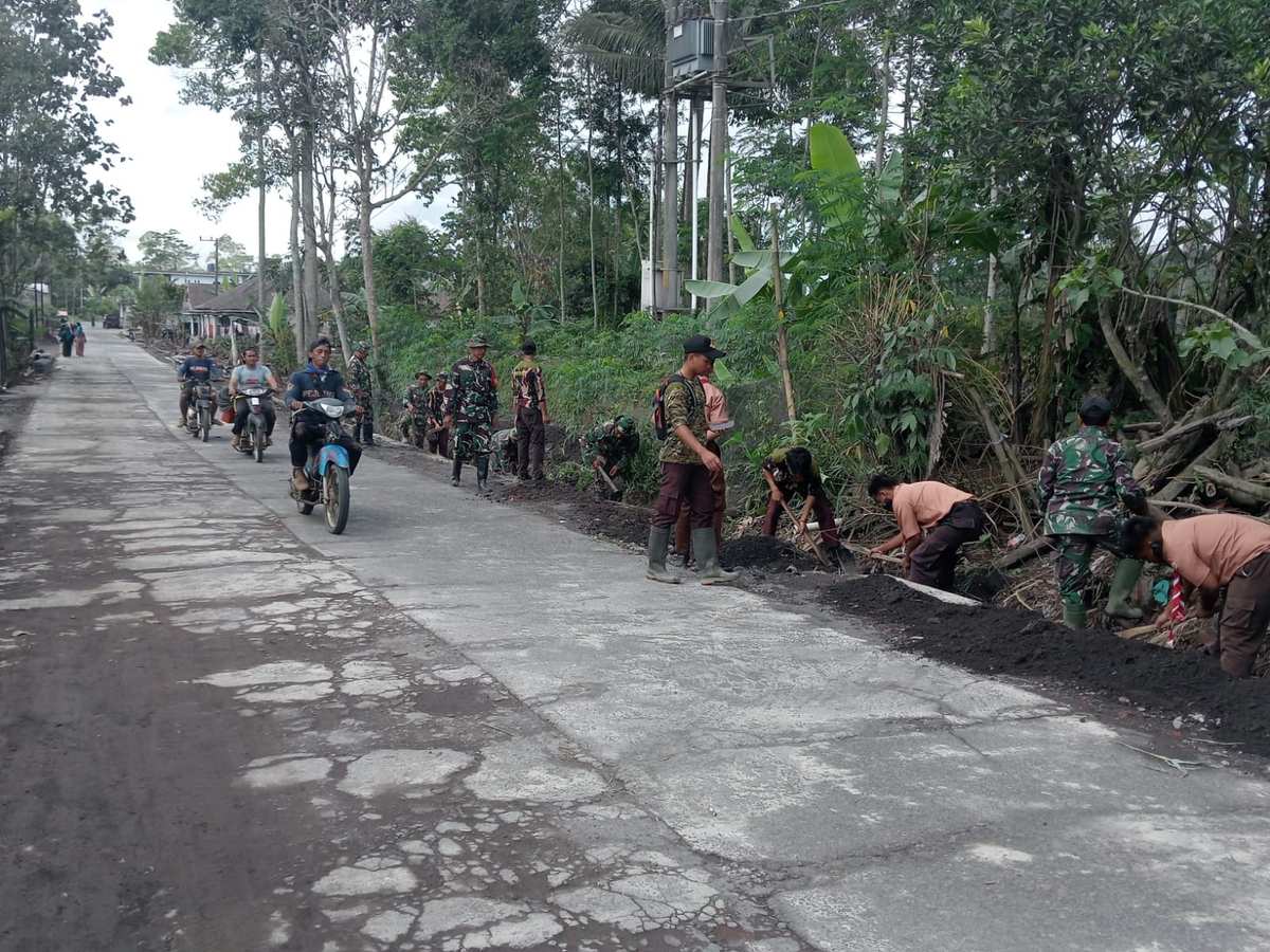 Anak Muda Bergerak: Pramuka dan Gulbencal Perkuat Jalur Air di Kawasan Rawan Semeru