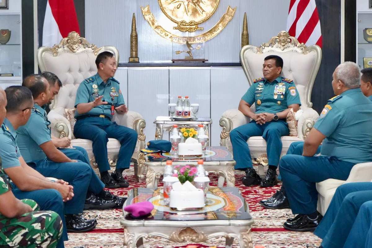 Tingkatkan Layanan Kesehatan Prajurit, Pangkoarmada III Terima Kunjungan Kehormatan Wakapuskes TNI di Mako Armada III