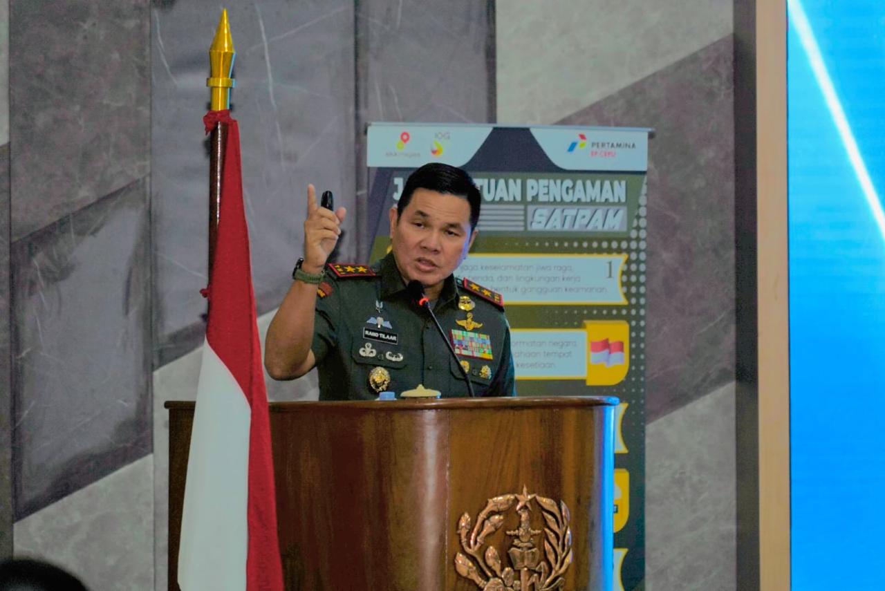 Gubernur Akmil Berikan Materi Geopolitik dan Geostrategi kepada Peserta Meeting Pertamina EP Cepu Regional 4