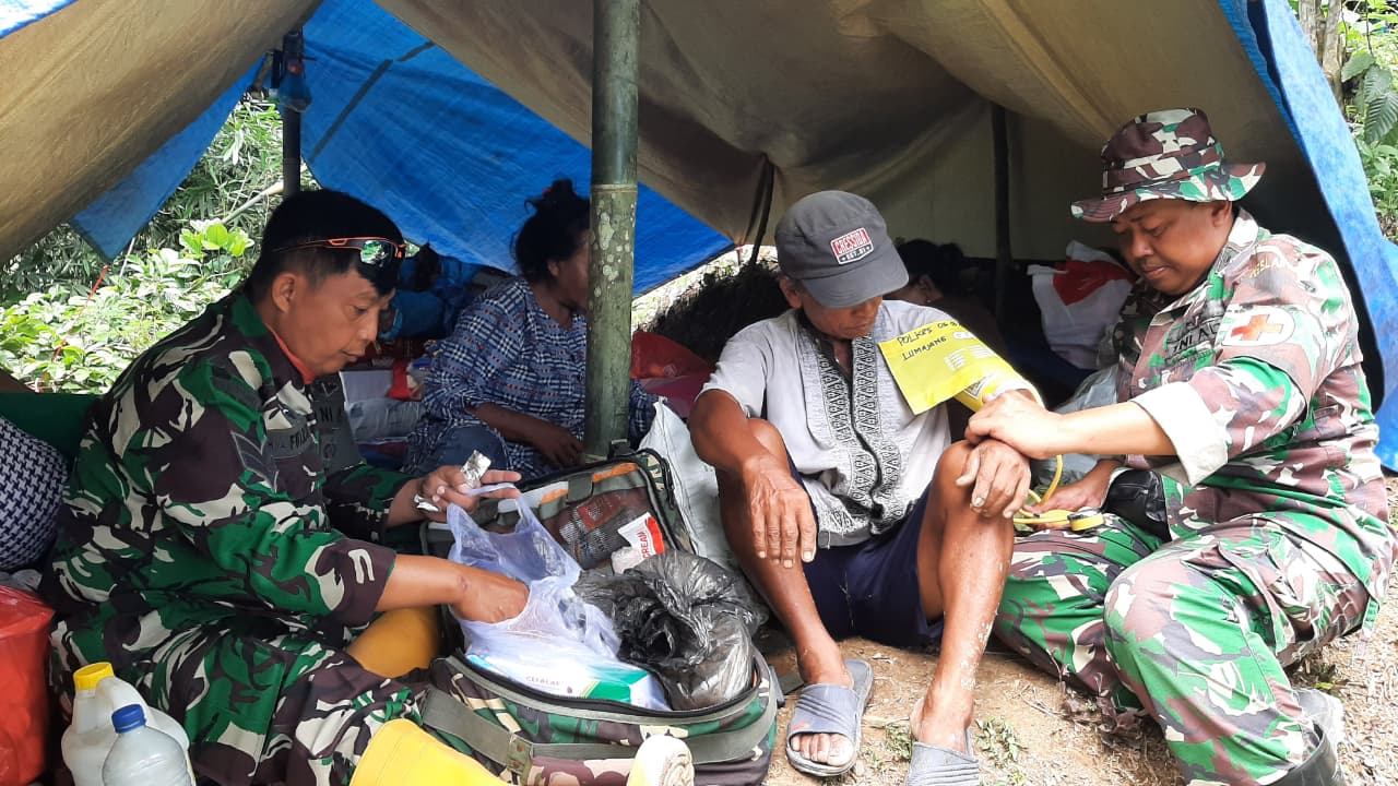 Dampak Lahar Dingin Semeru, Tim Polkes Turun Langsung Berikan Pengobatan Gratis