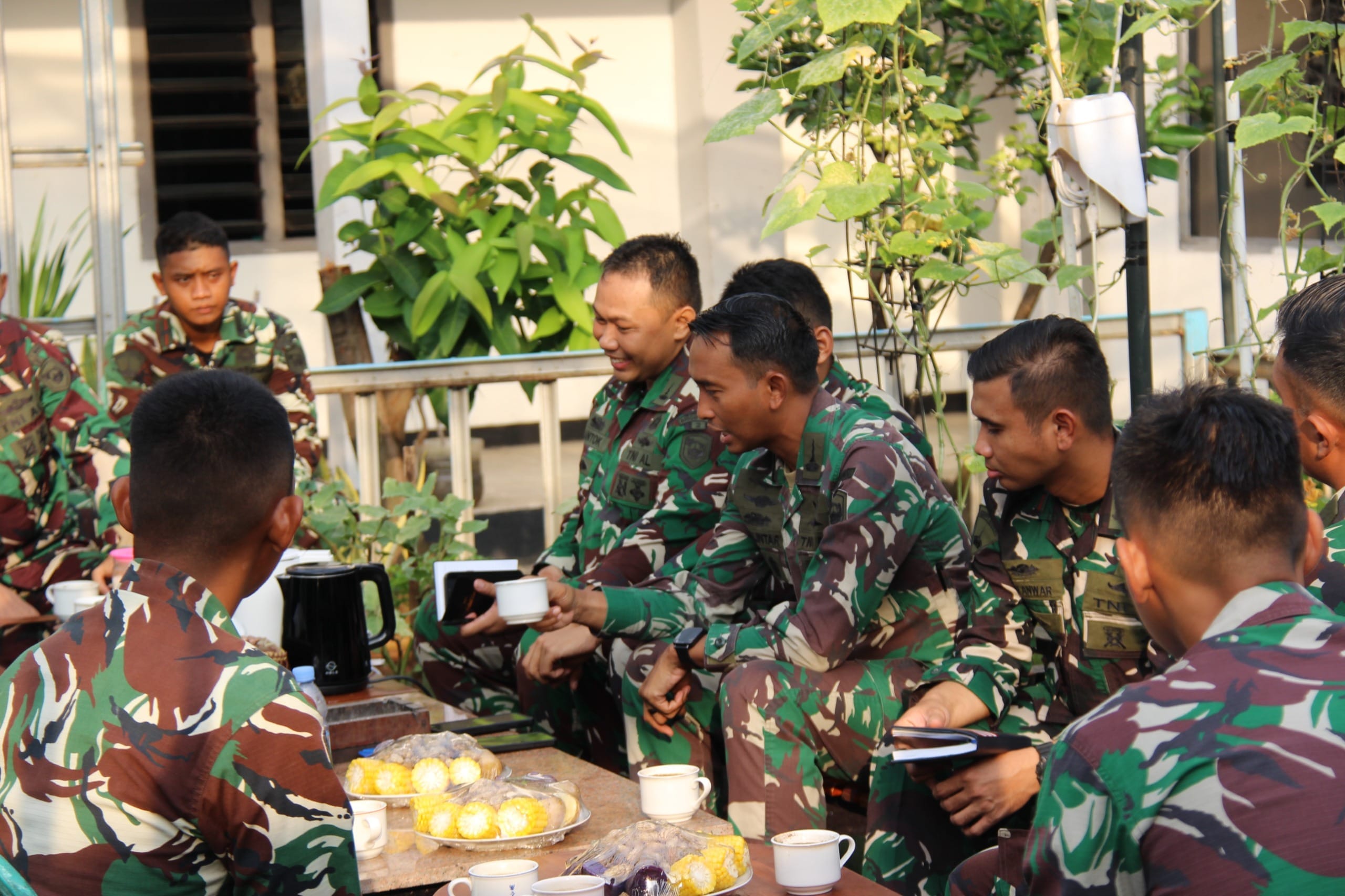 Letkol Marinir Helilintar, Pimpin Langsung Morning Brifing Bersama Seluruh Perwira Yonif 2 Marinir
