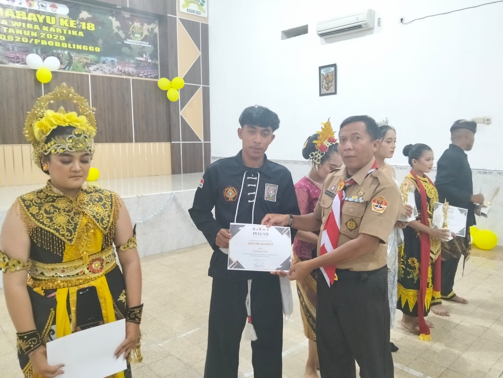 IMG-20251222-WA0027 Kodim 0820 Probolinggo Tegaskan Komitmen Pembinaan Pemuda Lewat Saka Wira Kartika