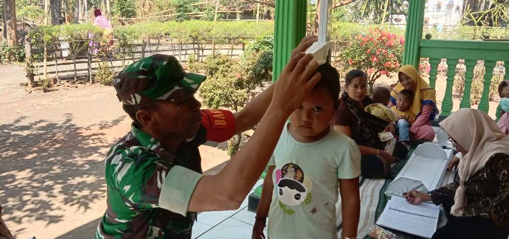 Pendampingan Posyandu oleh Babinsa Wonomerto, Wujud Kepedulian TNI AD