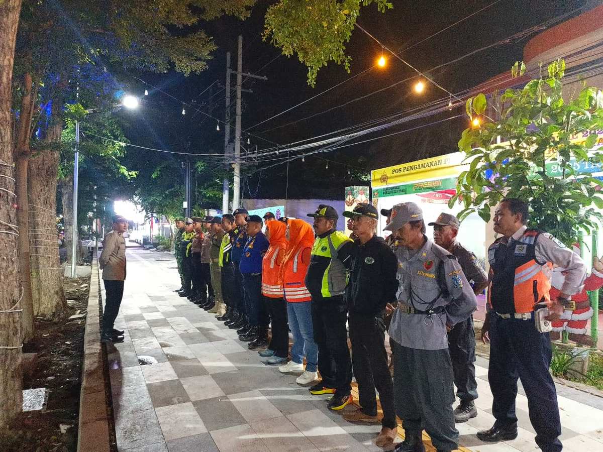TNI-Polri Perkuat Pengamanan Natal 2025 dan Tahun Baru 2026 di Kota Probolinggo