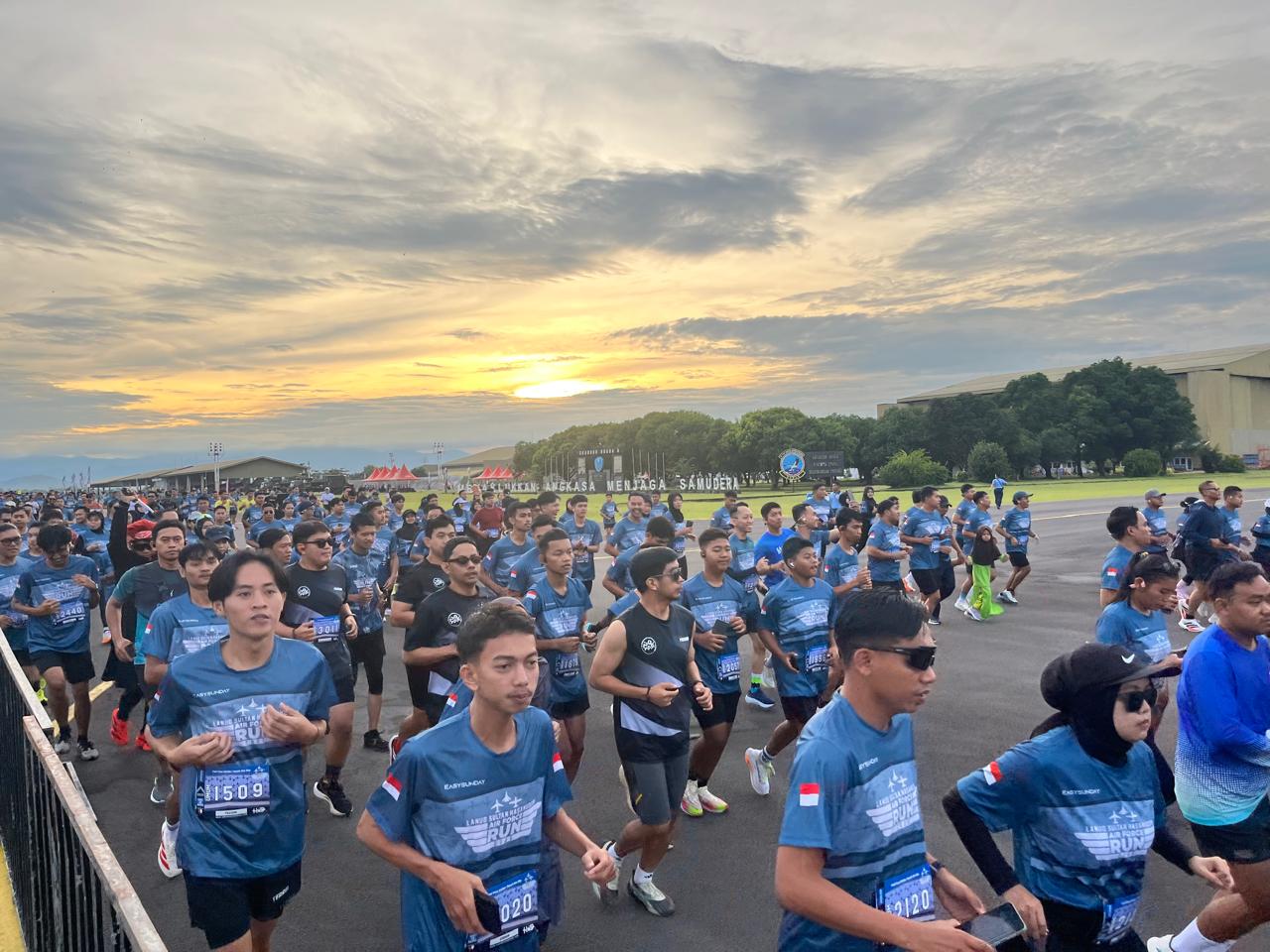 Ribuan Pelari Meriahkan Lanud Sultan Hasanuddin Air Force Run 2025