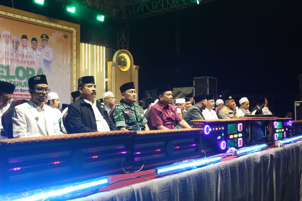 Pj Kasdim 0820/Probolinggo Mayor Kav Edy Surnoto Bersama Forkopimda Kunjungi Pos PAM Nataru
