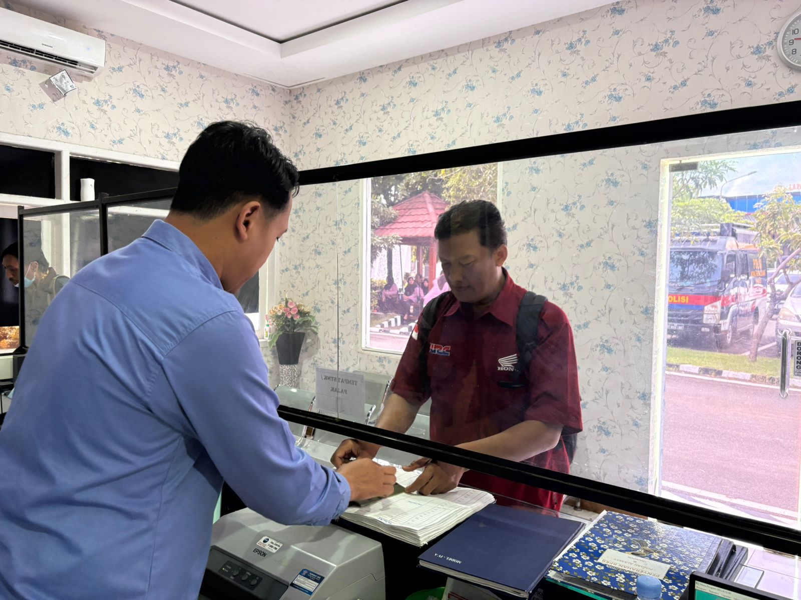 BPKB Tak Lagi Menakutkan: Cerita Warga Kecil yang Akhirnya Merasa Dimanusiakan