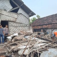 Hujan Lebat dan Angin Kencang di Wilayah Widang, Satu Rumah Roboh