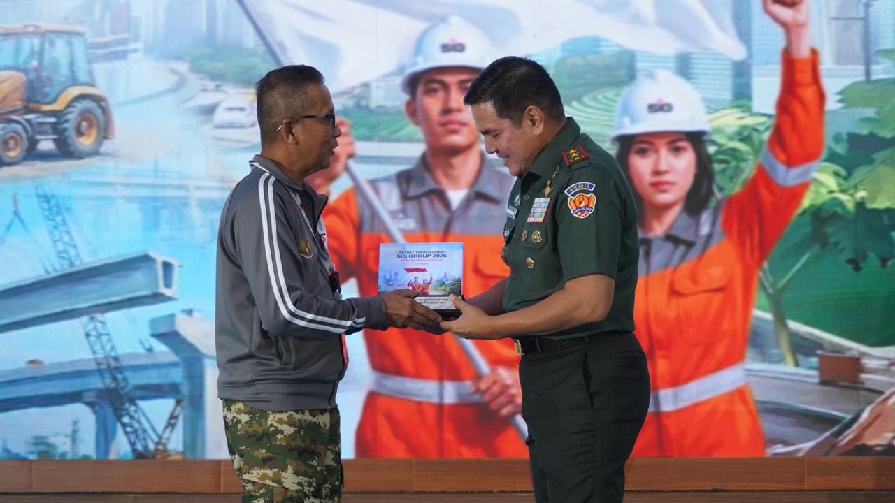 Gubernur Akmil Beri Pembekalan Geopolitik kepada Peserta Retreat SIG